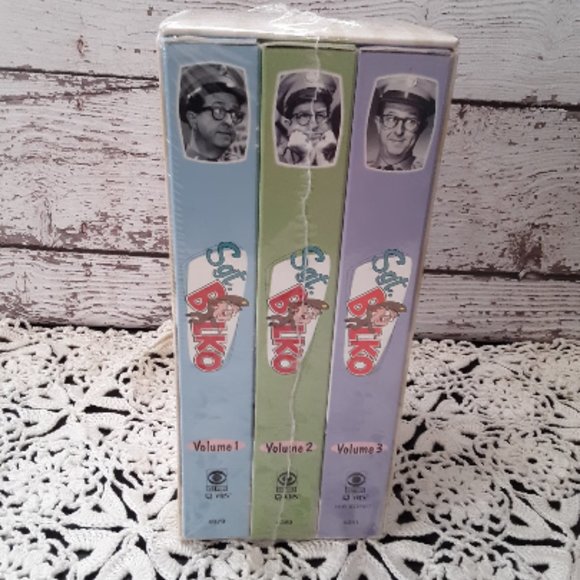 New Sealed - Phil Silvers is Sgt Bilko - 3 VHS Tapes Boxed - 6 Episodes - Picture 1 of 2